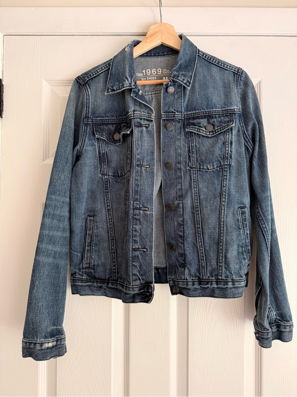 GAP 1969 Women’s Denim Jacket